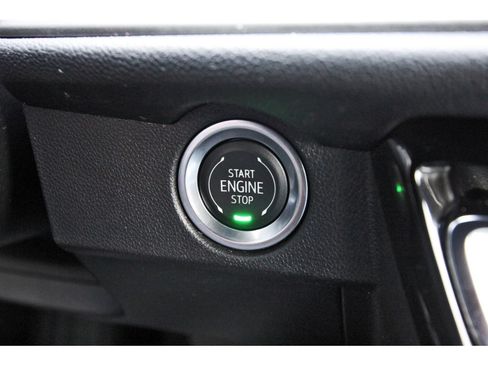 Used 2024 Chevrolet Traverse LT w/ Midnight/Sport Edition FWD image 29