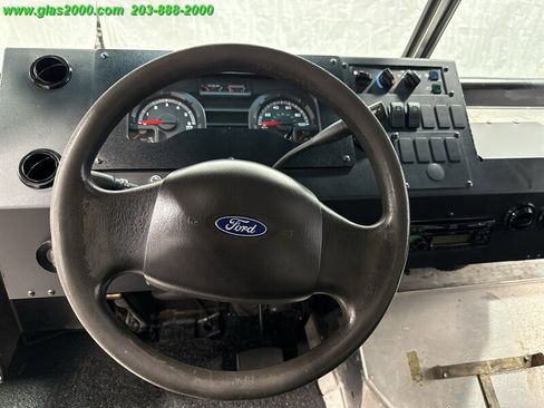 Used 2016 Ford E-350 and Econoline 350 Super Duty w/ A/C Prep Package image 4
