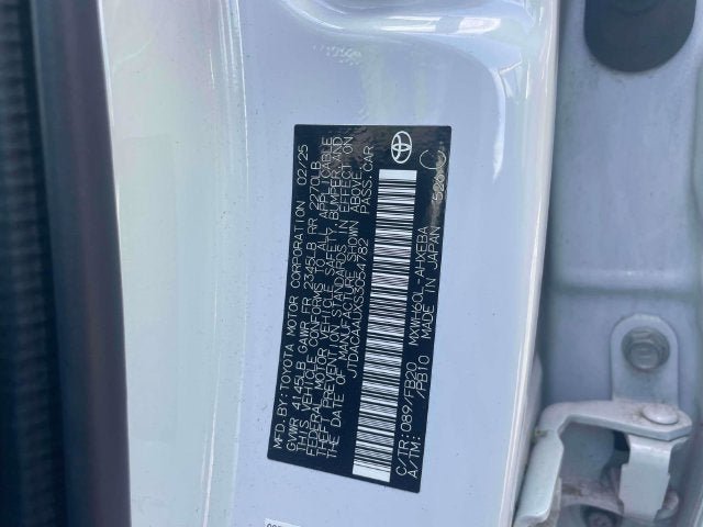 Used 2025 Toyota Prius LE FWD image 33