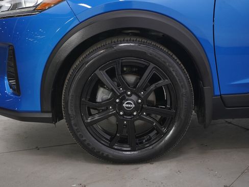 Used 2023 Nissan Kicks SR w/ SR Premium Package image 27