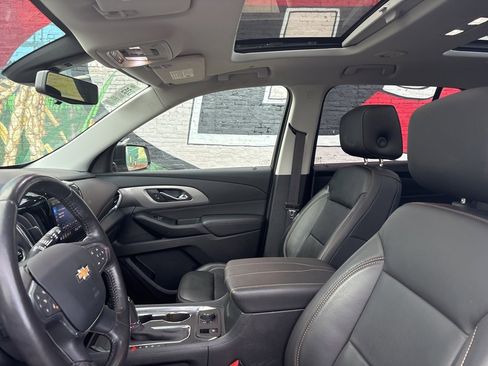 Used 2020 Chevrolet Traverse LT w/ LT Premium Package image 11