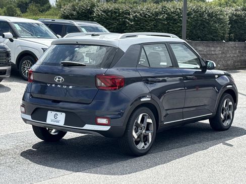 New 2026 Hyundai Venue SEL FWD image 12