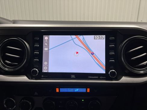 Used 2022 Toyota Tacoma Limited image 12