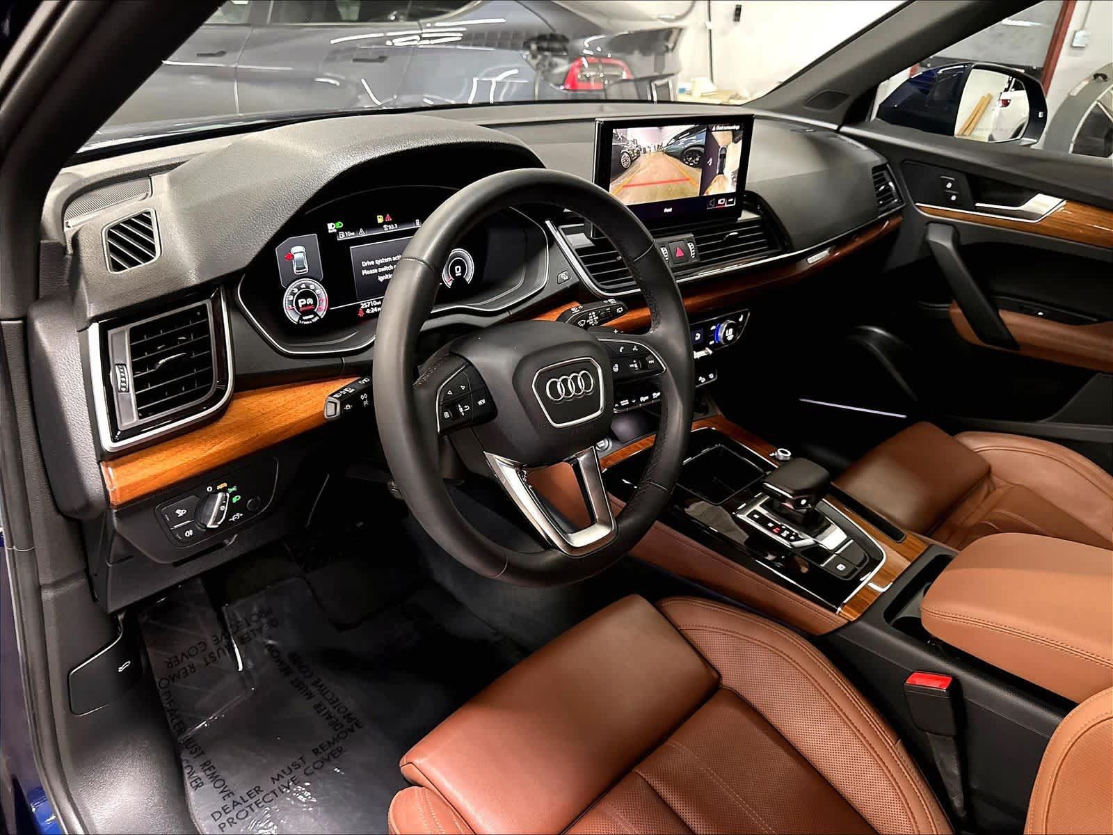 Used 2023 Audi Q5 2.0T Premium Plus w/ Premium Plus Package AWD/4WD image 15