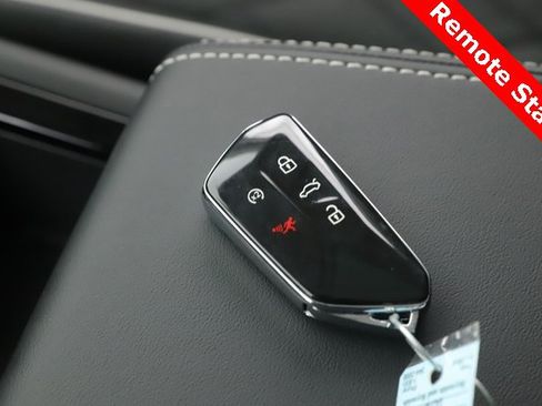 Used 2025 Volkswagen Atlas SEL Premium R-Line image 3