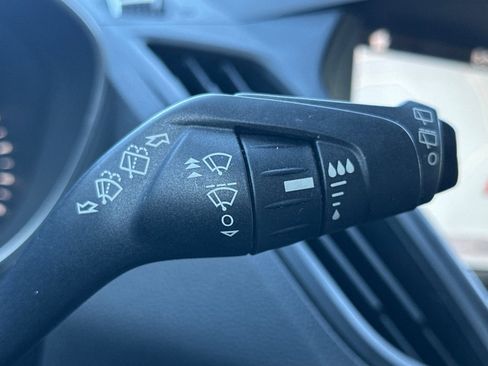 Used 2017 Ford Escape Titanium image 33