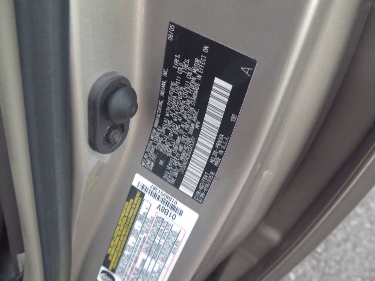 Used 2005 Toyota Sienna LE w/ LE Pkg 6 FWD image 18