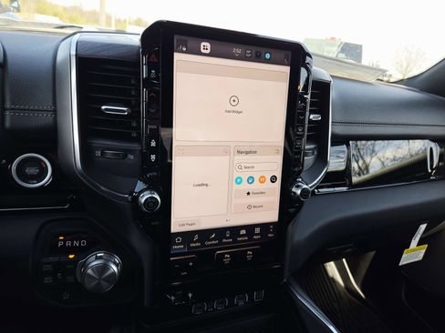 New 2026 RAM 1500 Laramie AWD/4WD image 23