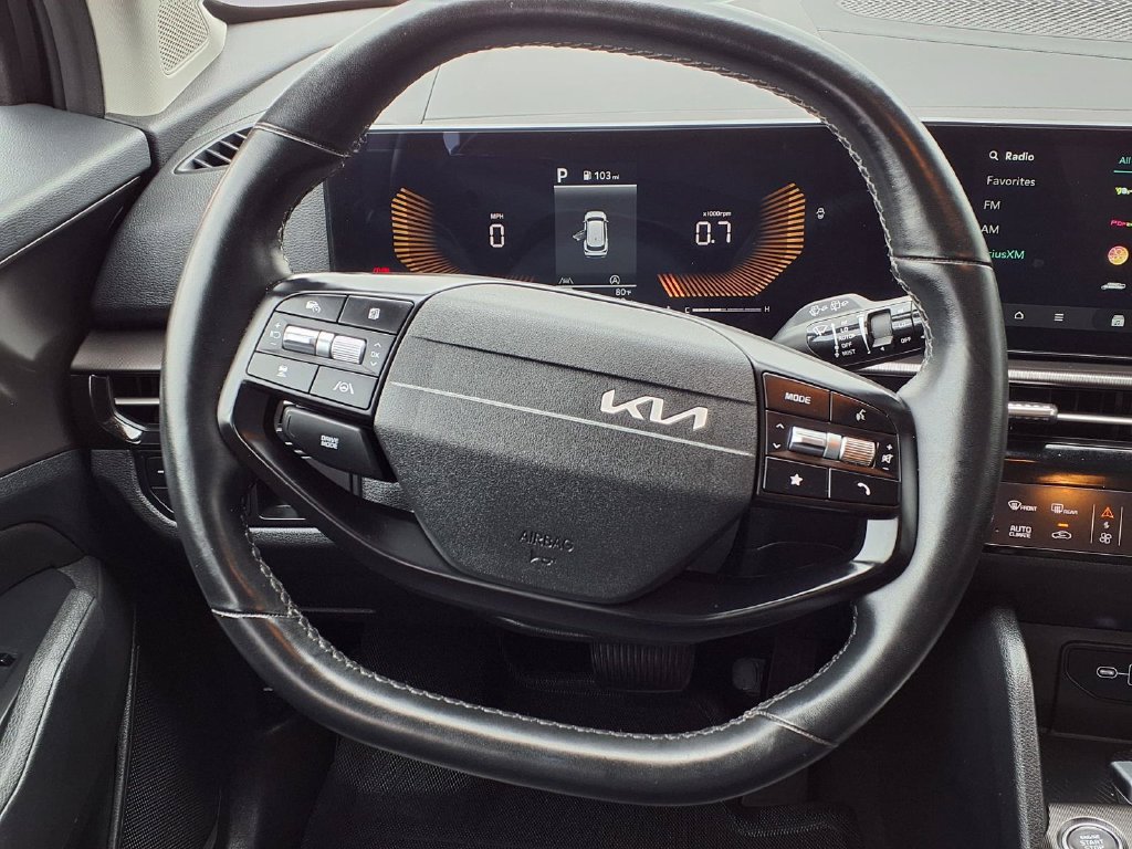 Used 2026 Kia Sportage EX FWD image 21