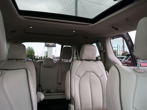Used 2021 Chrysler Pacifica Limited w/ Premium & Safety Sphere Group AWD/4WD image 18