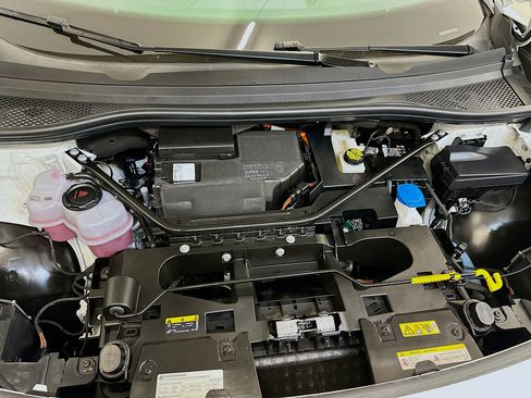 Used 2023 Volkswagen ID.4 Pro AWD/4WD image 34