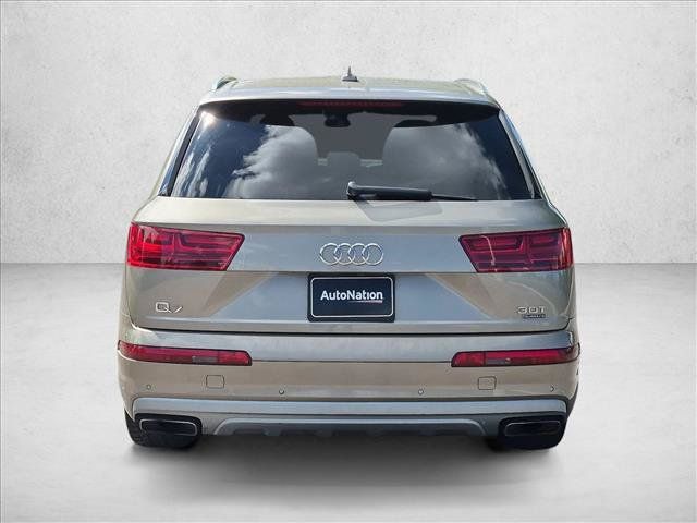 Used 2017 Audi Q7 3.0T Prestige AWD/4WD image 7