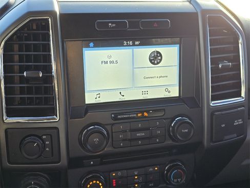 Used 2016 Ford F150 XLT w/ Equipment Group 302A Luxury image 18