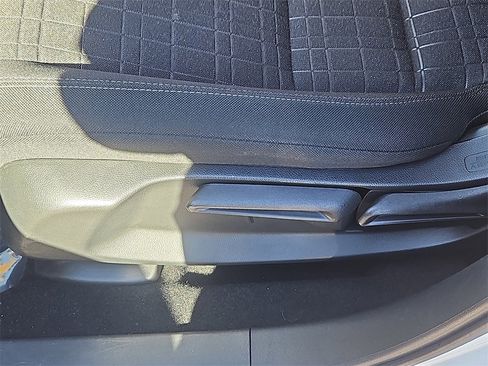 Certified 2024 Honda HR-V LX image 17