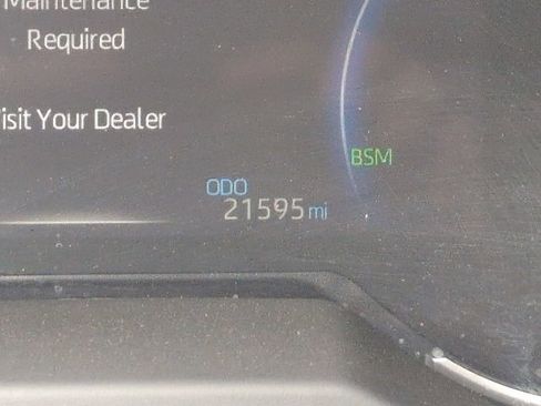 Used 2025 Toyota RAV4 XLE image 20