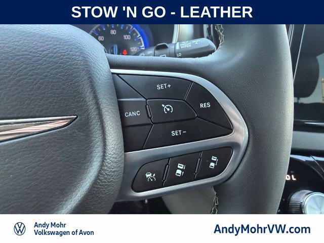 Used 2024 Chrysler Pacifica Touring-L FWD image 21