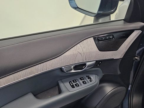 Certified 2024 Volvo XC90 B6 Ultimate w/ Protection Package image 23