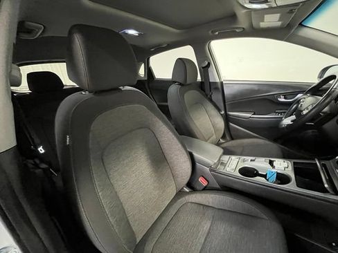 Used 2023 Hyundai Kona SEL FWD image 9