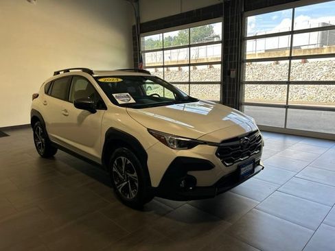 Used 2024 Subaru Crosstrek 2.0i Premium AWD/4WD image 9