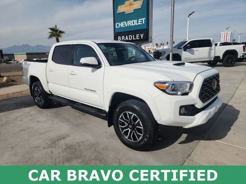 Used 2020 Toyota Tacoma TRD Sport w/ Technology Package image 2
