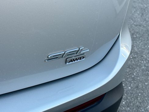 Used 2018 Ford Edge SEL w/ Equipment Group 201A image 11