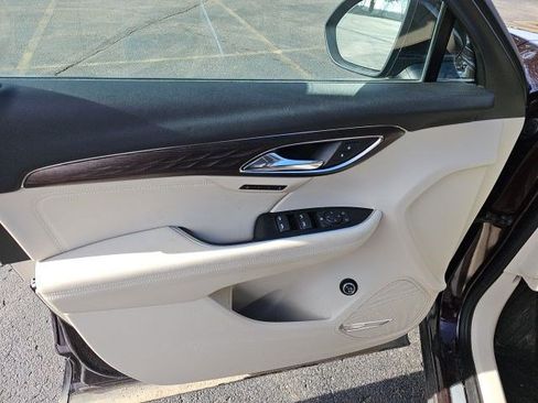 Used 2023 Buick Envision Avenir image 20