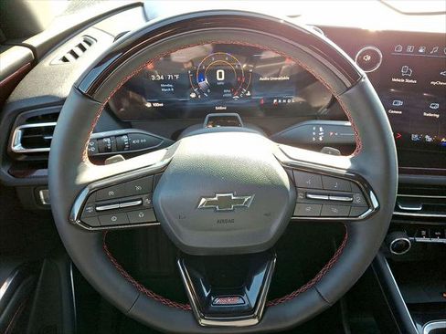 Used 2026 Chevrolet Traverse RS image 23