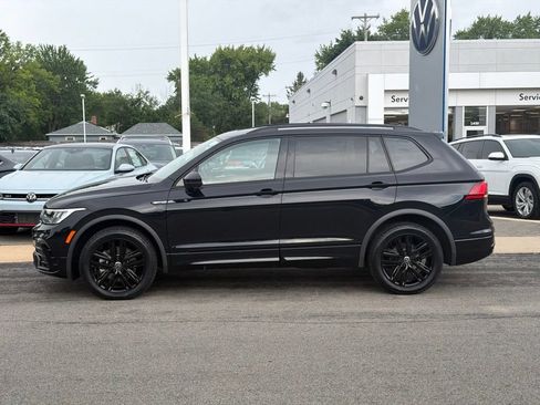 Certified 2022 Volkswagen Tiguan SE R-Line AWD/4WD image 5