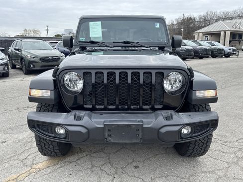 Used 2022 Jeep Gladiator Willys image 8