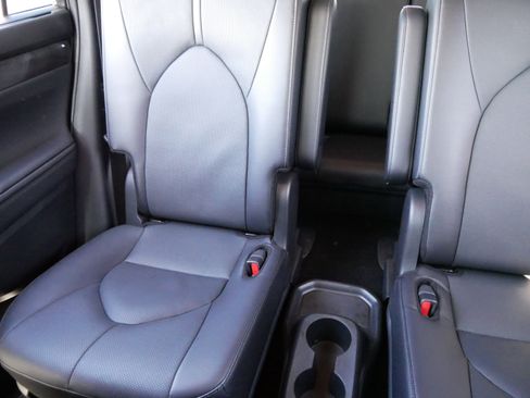 New 2024 Toyota Highlander Limited image 12