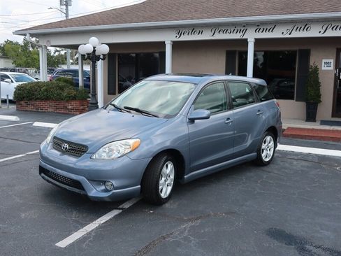 Used 2006 Toyota Matrix XR FWD image 10