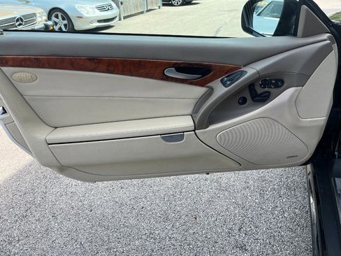 Used 2009 Mercedes-Benz SL 550 image 37