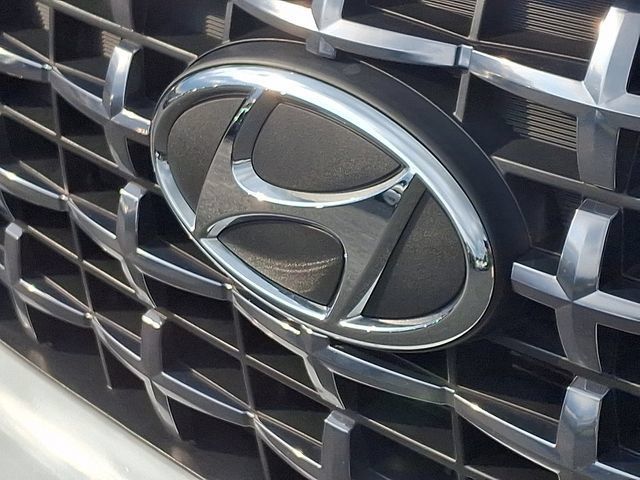 Used 2023 Hyundai Venue SEL FWD image 30