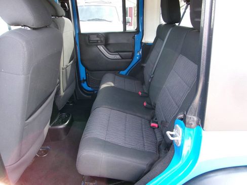 Used 2011 Jeep Wrangler Unlimited Sport image 8