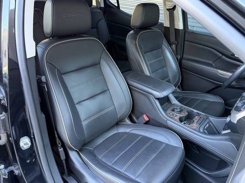Used 2020 GMC Acadia Denali w/ Technology Package AWD/4WD image 22