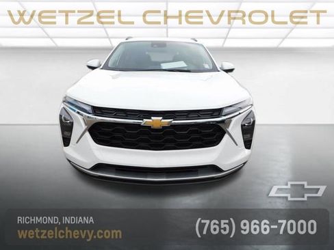 New 2026 Chevrolet Trax LT FWD image 8