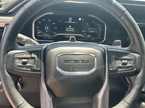 Used 2023 GMC Sierra 1500 Denali Ultimate AWD/4WD image 18