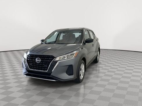 Used 2025 Nissan Kicks Play S FWD image 5