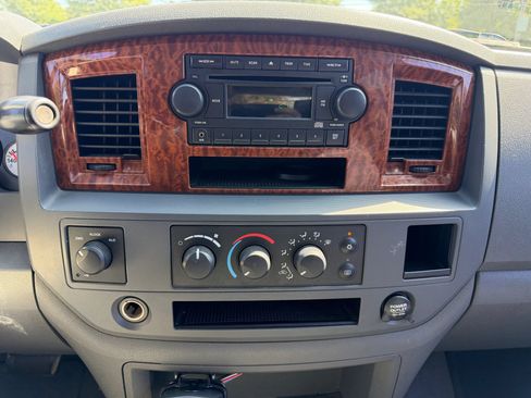 Used 2006 Dodge Ram 2500 Truck SLT AWD/4WD image 26