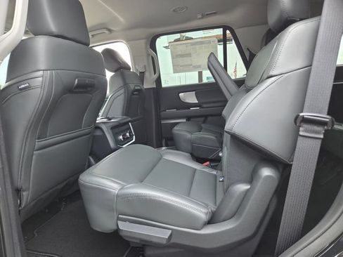 New 2026 Ford Expedition Active RWD image 6