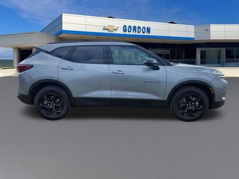 Used 2025 Chevrolet Blazer LT w/ Convenience Package image 7