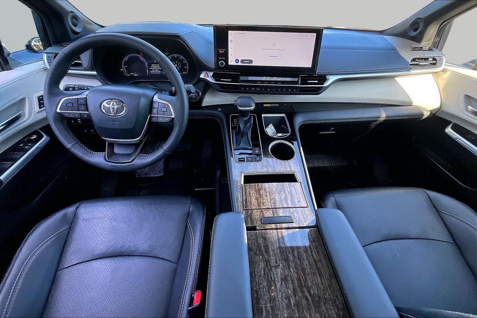 Certified 2025 Toyota Sienna Limited AWD/4WD image 15