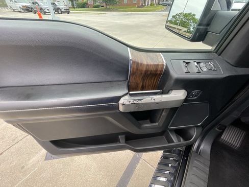 Used 2018 Ford F150 Lariat w/ Equipment Group 502A Luxury AWD/4WD image 21