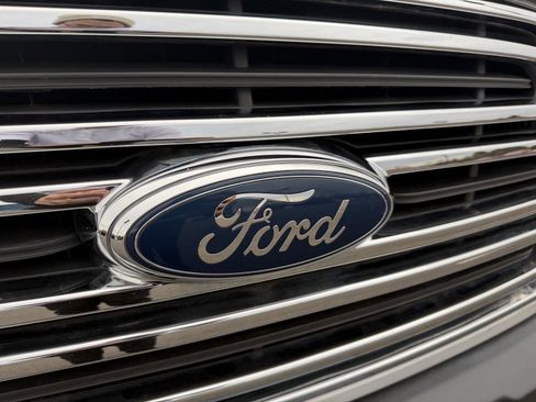 Used 2015 Ford Transit 350 XLT image 12