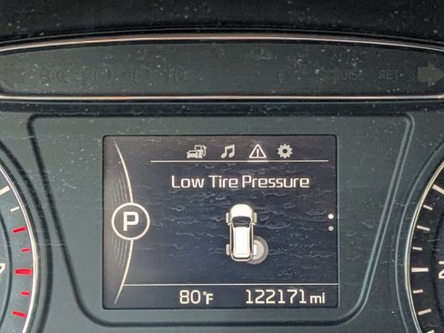 Used 2017 Kia Sorento AWD image 28