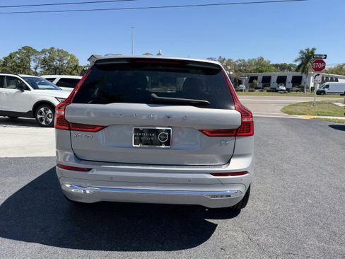 Certified 2023 Volvo XC60 B5 Ultimate w/ Protection Package Premier image 4