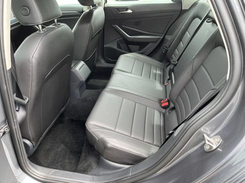 Used 2024 Volkswagen Jetta SE FWD image 36