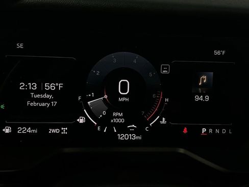 Used 2025 GMC Acadia Elevation w/ Elevation Premium Package image 19