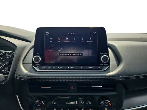 Used 2025 Nissan Rogue SV FWD image 21