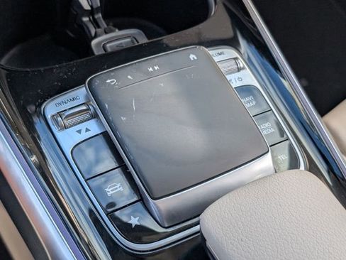 Used 2020 Mercedes-Benz GLB 250 image 23